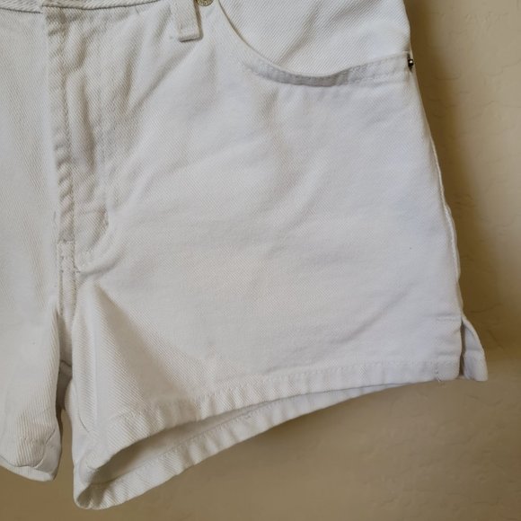 Vintage Guess Beaded Belt White Denim Jean Shorts - Picture 6 of 16